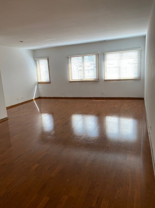 Foto del edificio - 1455 W Fullerton Ave