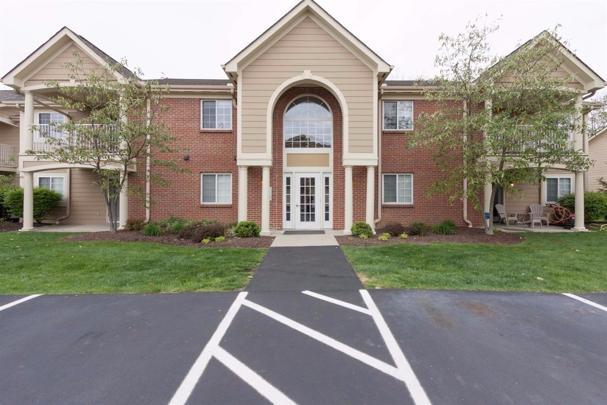 Primary Photo - 7300 Chatham Ct