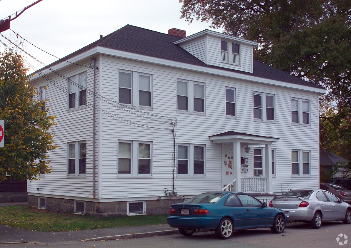 Primary Photo - 32 Beacon St