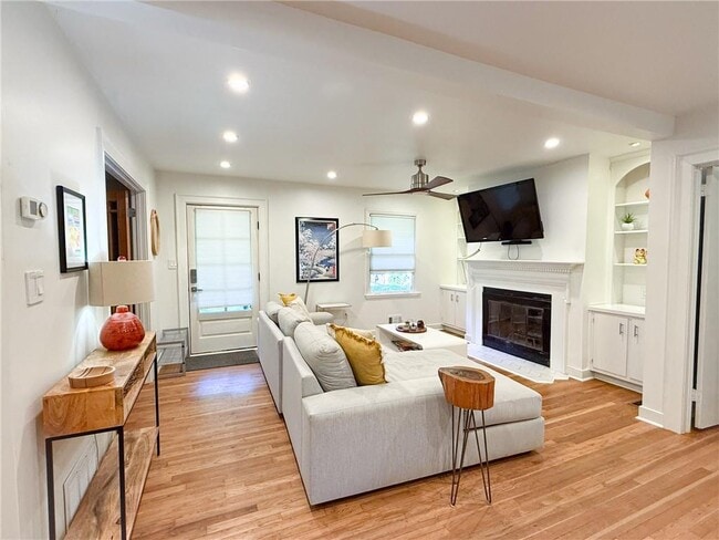 Building Photo - 1301 Willivee Dr