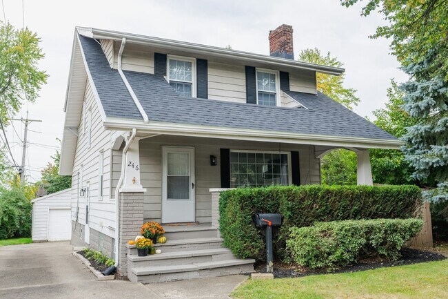 Foto del edificio - 246 Wayne Ave