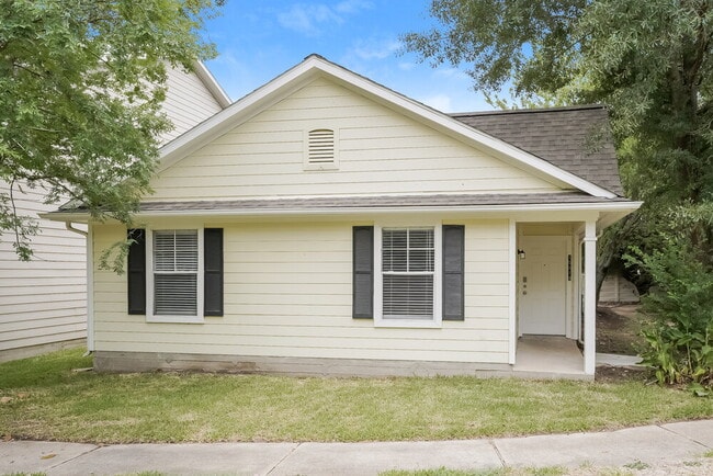 Building Photo - 15819 E Park Ct