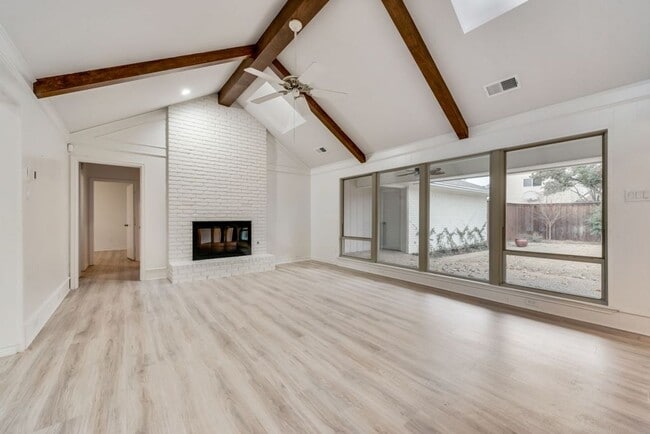 Foto del edificio - Recently Renovated 3-bed 2-bath in Plano's...