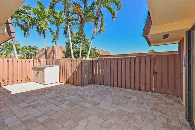 Foto del edificio - 11 Atrium Cir