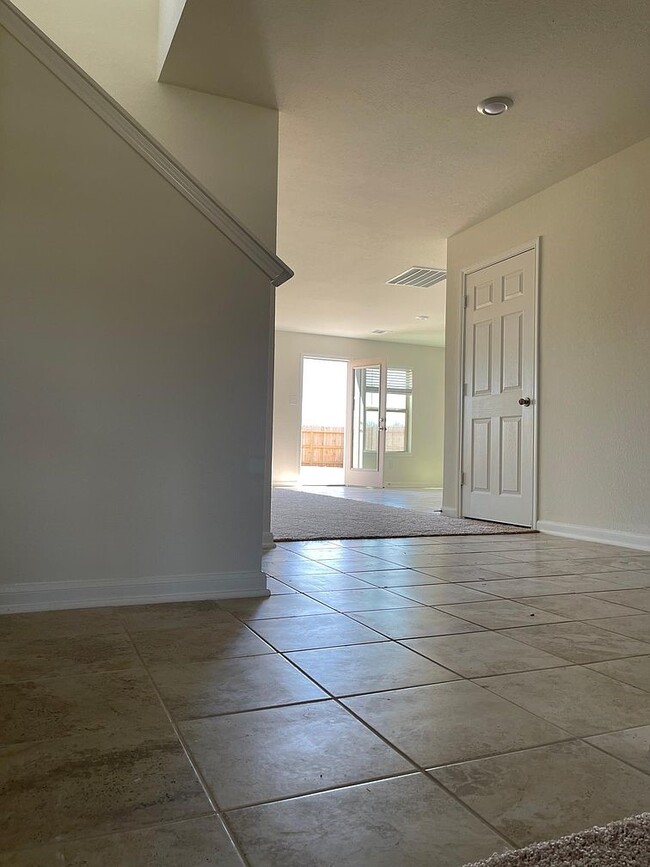 Foto del edificio - 2315 Little Bluestem Ln