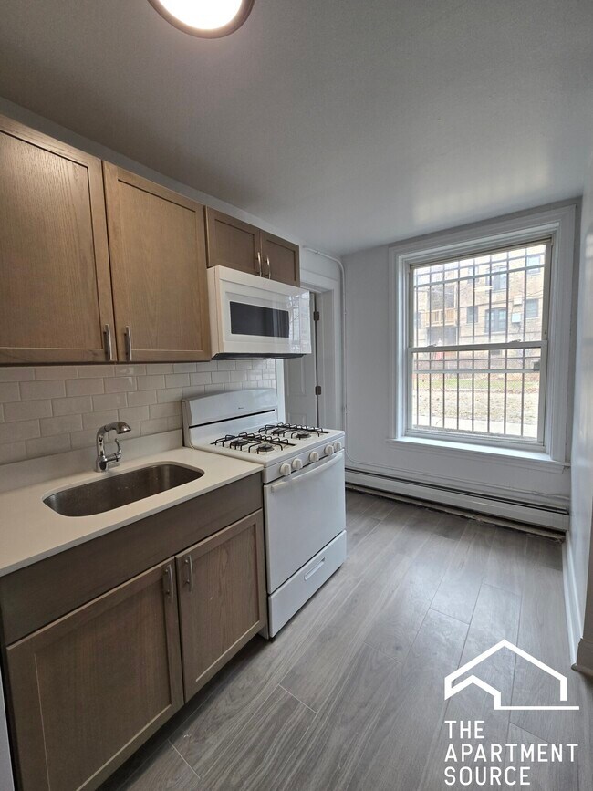 Foto del edificio - 4866 N Magnolia Ave