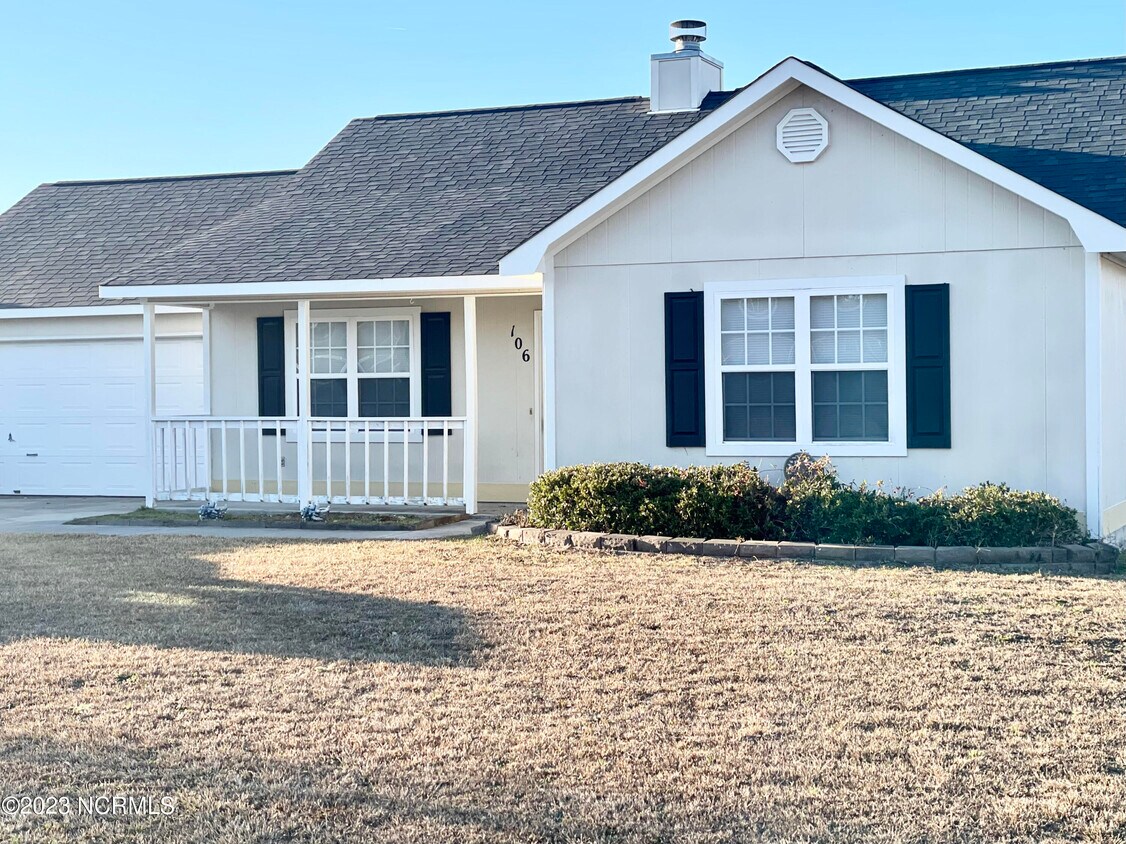 106 Daphne Dr, Hubert, NC 28539 House Rental in Hubert, NC
