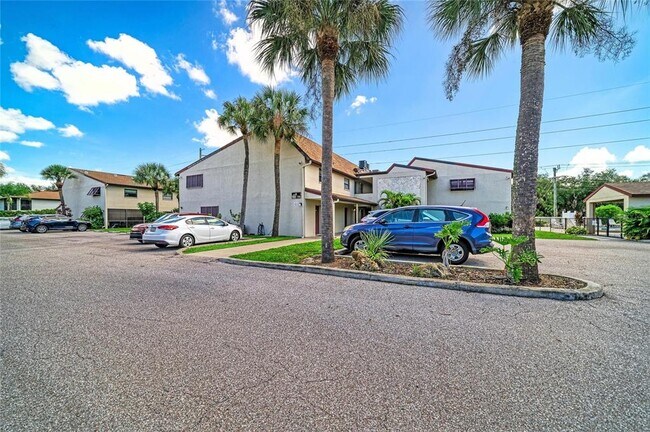 Foto del edificio - 7237 Cloister Dr