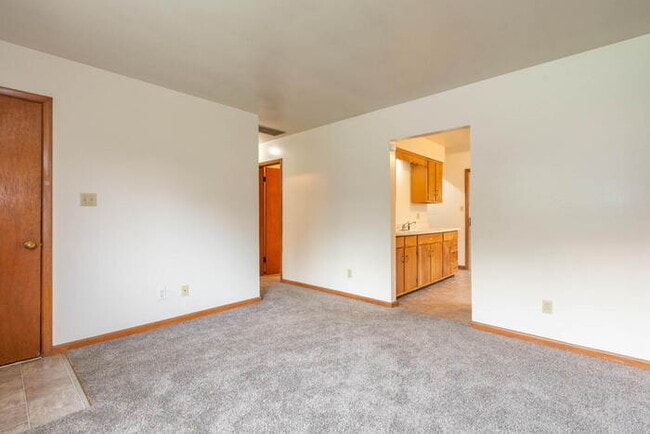 Foto del edificio - 2BR/1BA near Campus