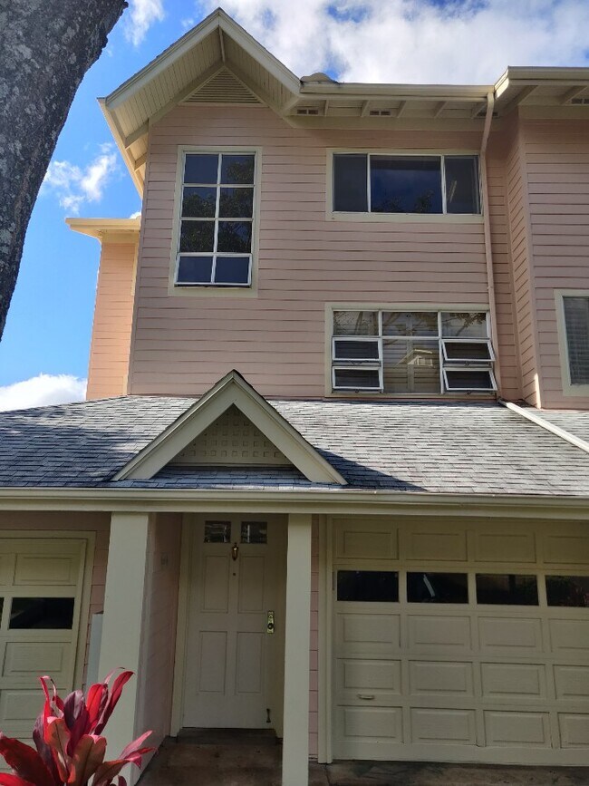 Building Photo - 1309 Moanalualani Way