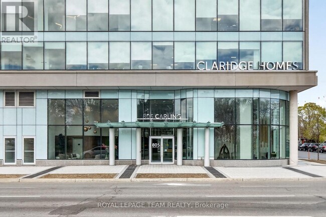 Photo du bâtiment - 805 Carling Ave