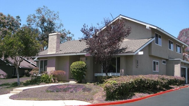 Welcome home to this 2 story end unit 3 bedroom 2 bath located in the heart of Irvine - Welcome home to this 2 story end unit 3 bedroom 2 bath located in the heart of Irvine