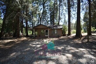 Building Photo - 11071 Cedar Ridge Dr