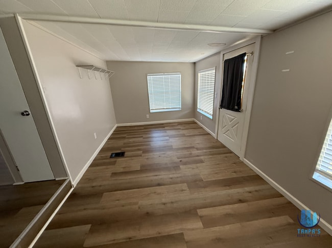 Building Photo - 2 Bed 1 Bath Rental Available in Zephyrhills *Move-In Special*