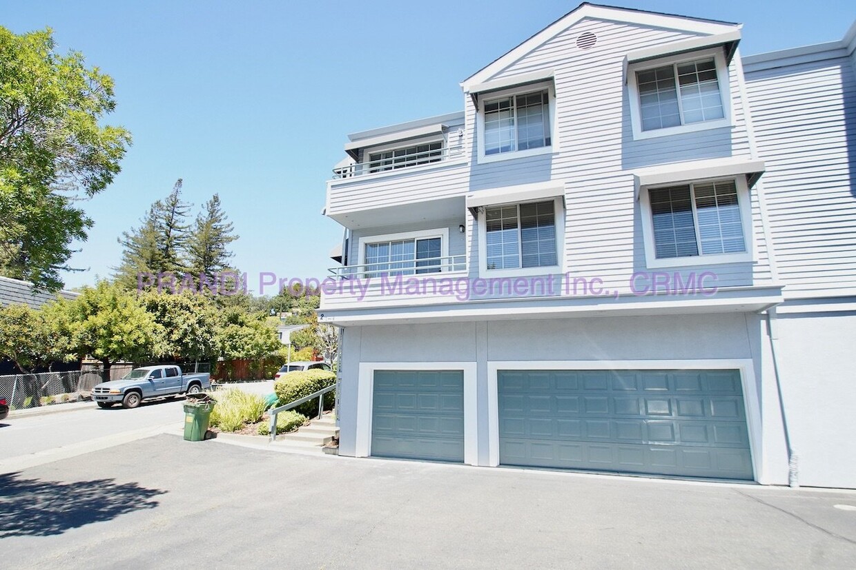 Foto principal - Reduced! (Was $3,060!) Now $2,995! Sunny C...