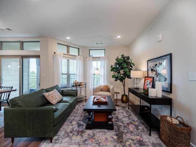 Building Photo - THE KELSEY AT SCOFIELD FARMS