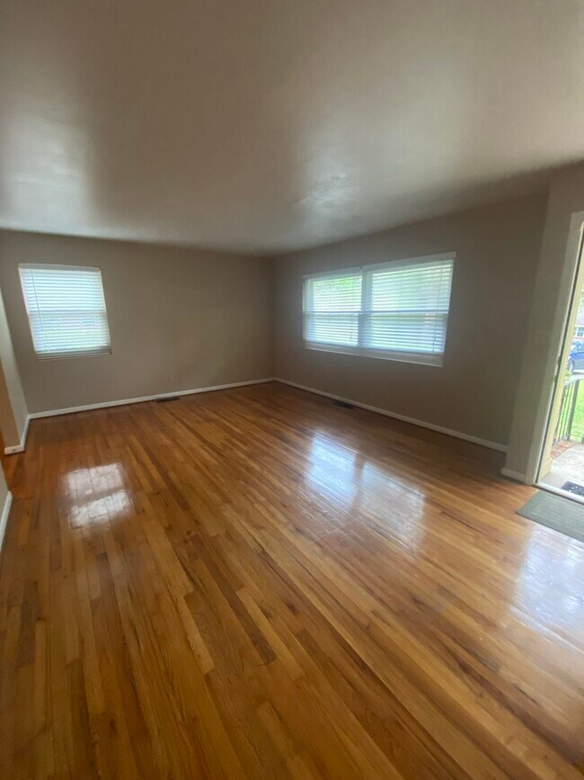 Foto del edificio - 1504 Sunset Ln