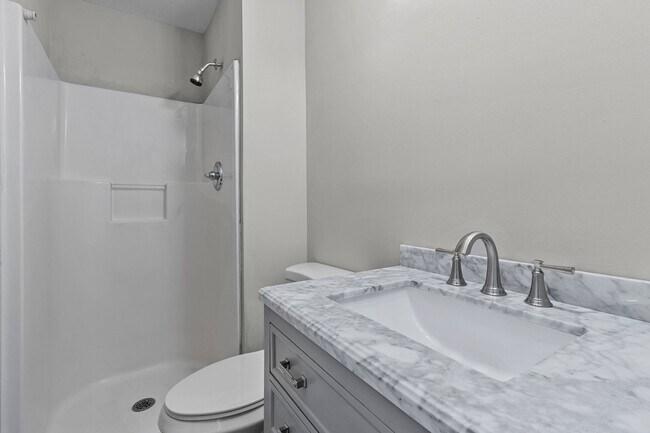 Foto del edificio - ** COMING SOON ** Charming, updated single family home!