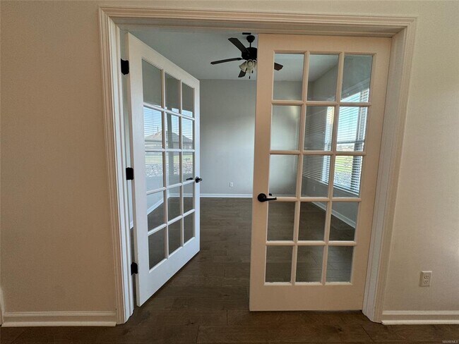 Foto del edificio - 8855 Broderick St