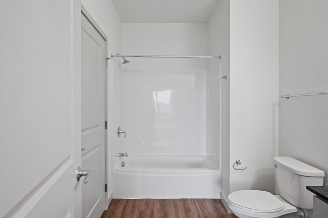 Interior Photo - Fenview Flats