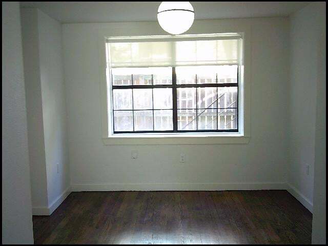 Foto del edificio - 1520 Broadway St