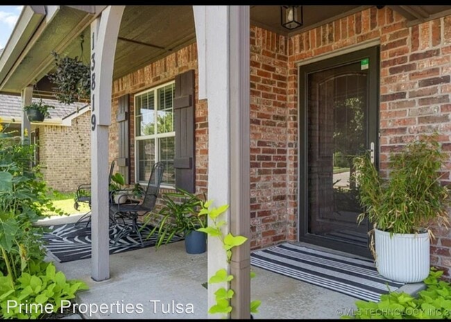 Building Photo - 4 br, 2 bath House - 13819 S. 89th Ave. E.