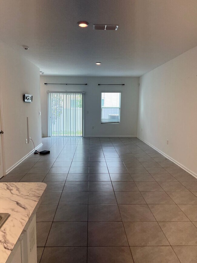 Foto del edificio - Move In Ready Rental