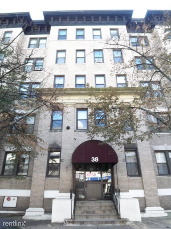 Primary Photo - 38 Westland Ave