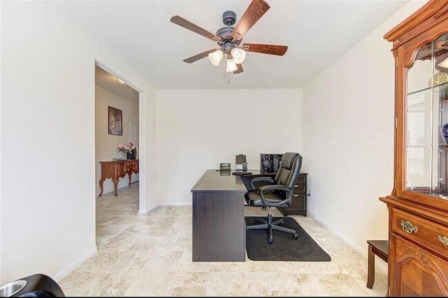 Foto del edificio - 3310 Cabin Wood Way