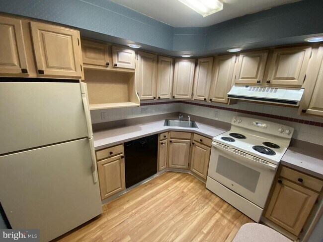 Building Photo - 506 Whitpain Hills