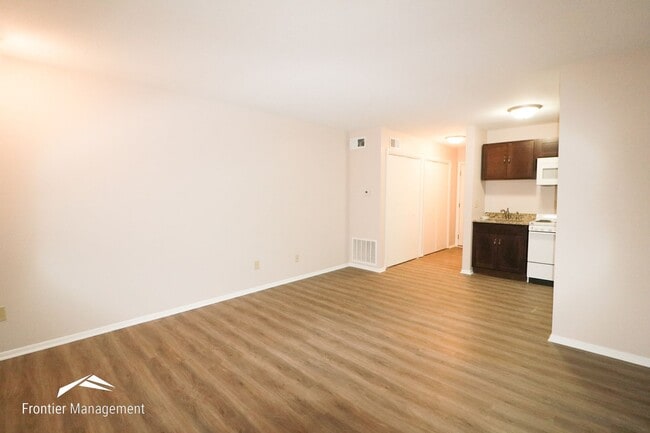 Building Photo - 1500 McCain Ln