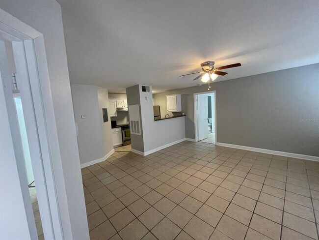Foto del edificio - 4708 Walden Cir