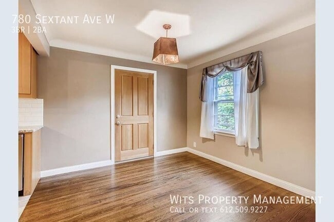 Building Photo - 780 Sextant Ave W