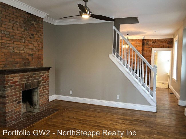 Building Photo - 2 br, 1.5 bath Apartment - 42 E 3rd Ave