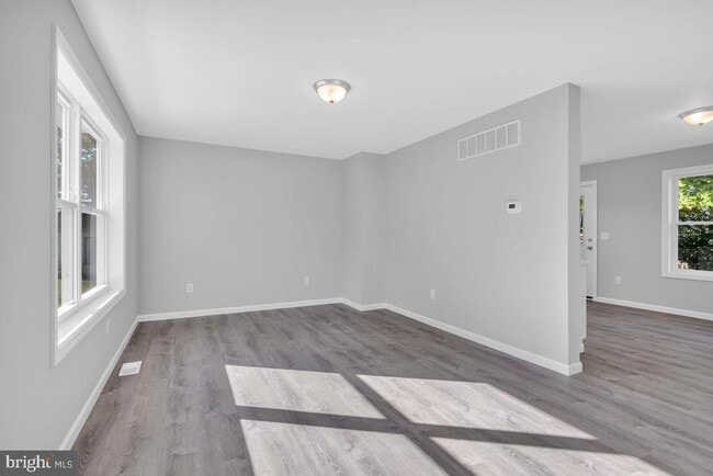 Building Photo - 330 Colfax St