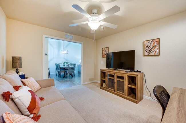 Foto del edificio - 17956 Bonita National Blvd