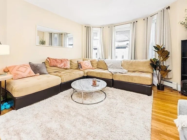 Primary Photo - 180 L St
