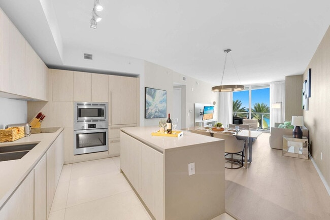 Building Photo - 4111 S Ocean Dr