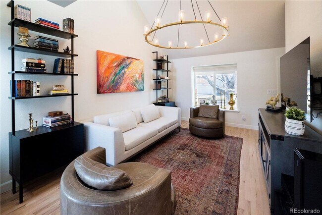 Foto del edificio - Stunning Littleton 3bed, 3.5 bath Home