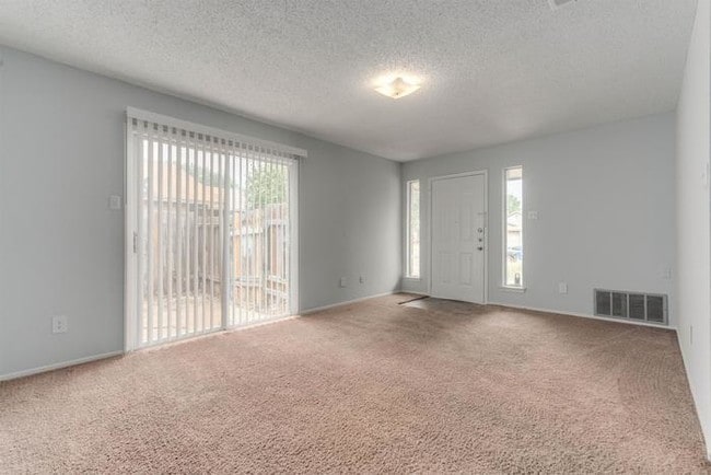 Building Photo - 705 Pecan Ave