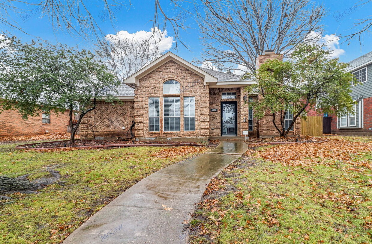 Foto principal - 8026 Hickory St