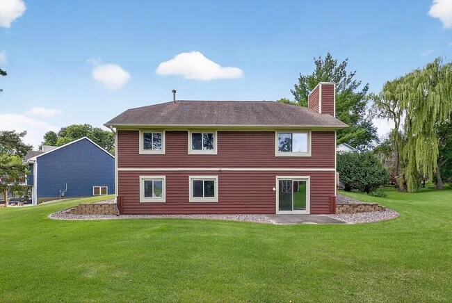 Vista posterior - 4543 Arbor Dr NW