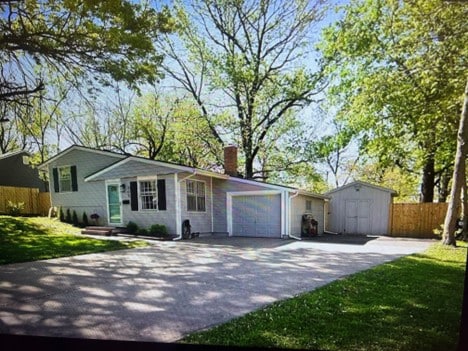 Building Photo - 205 Brookside Dr