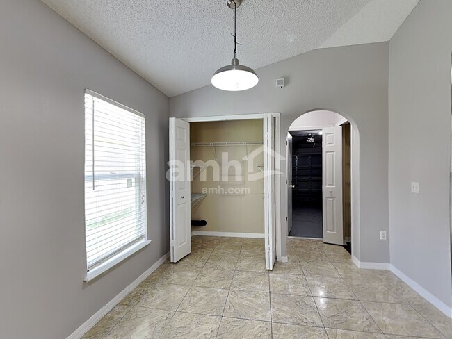 Building Photo - 16918 Corner Hill Ct
