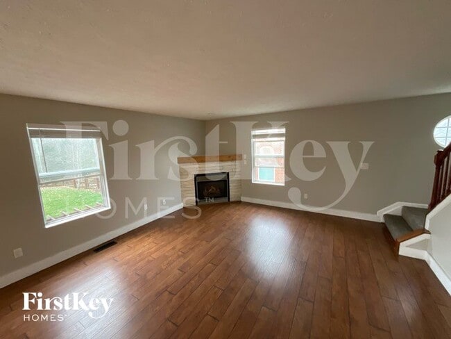 Building Photo - 671 McCormick Ln