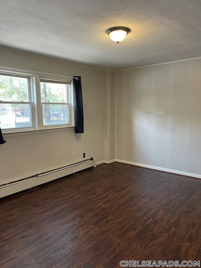 Building Photo - 18 Central Ave