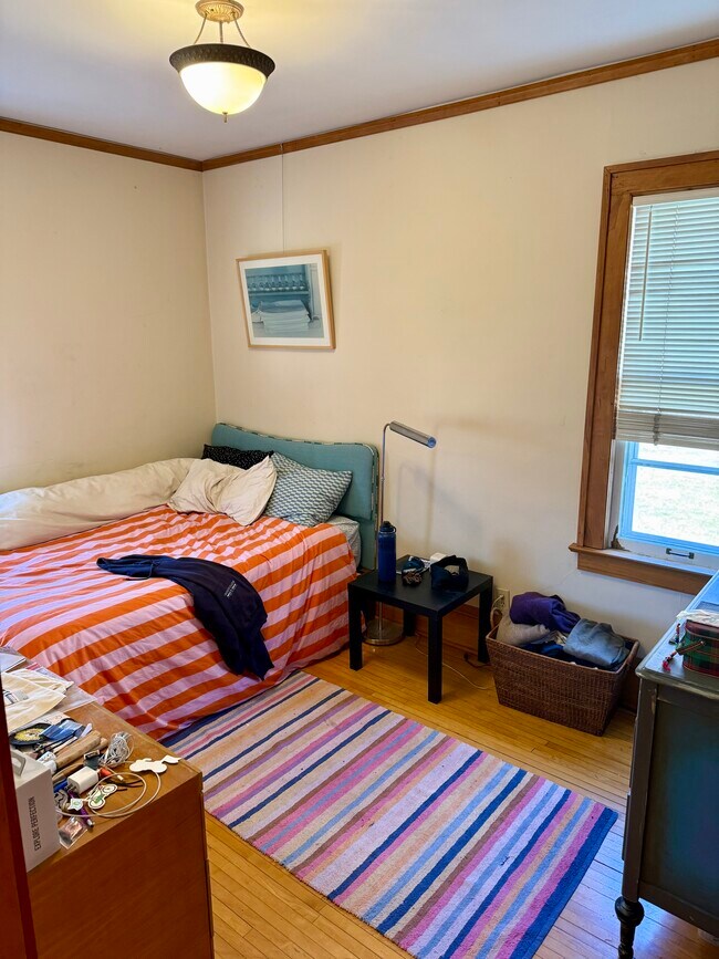 Foto del edificio - 3218 Bryant Ave S