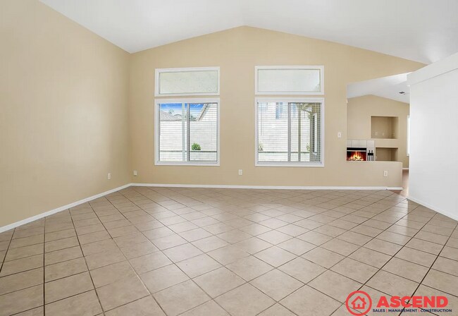 Building Photo - Charming 3BD/2BA Home in Bakersfield 93312 – Sewer & Trash Included!