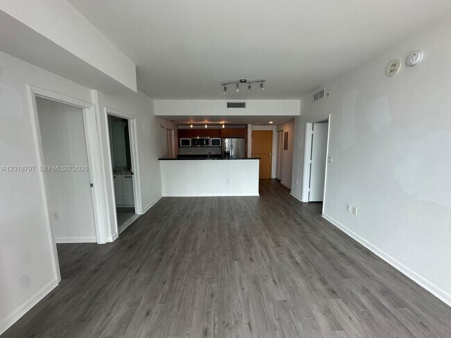 Foto del edificio - 244 Biscayne Blvd