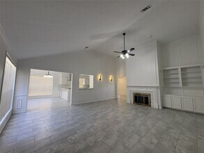 Building Photo - 3203 Woodland View Dr